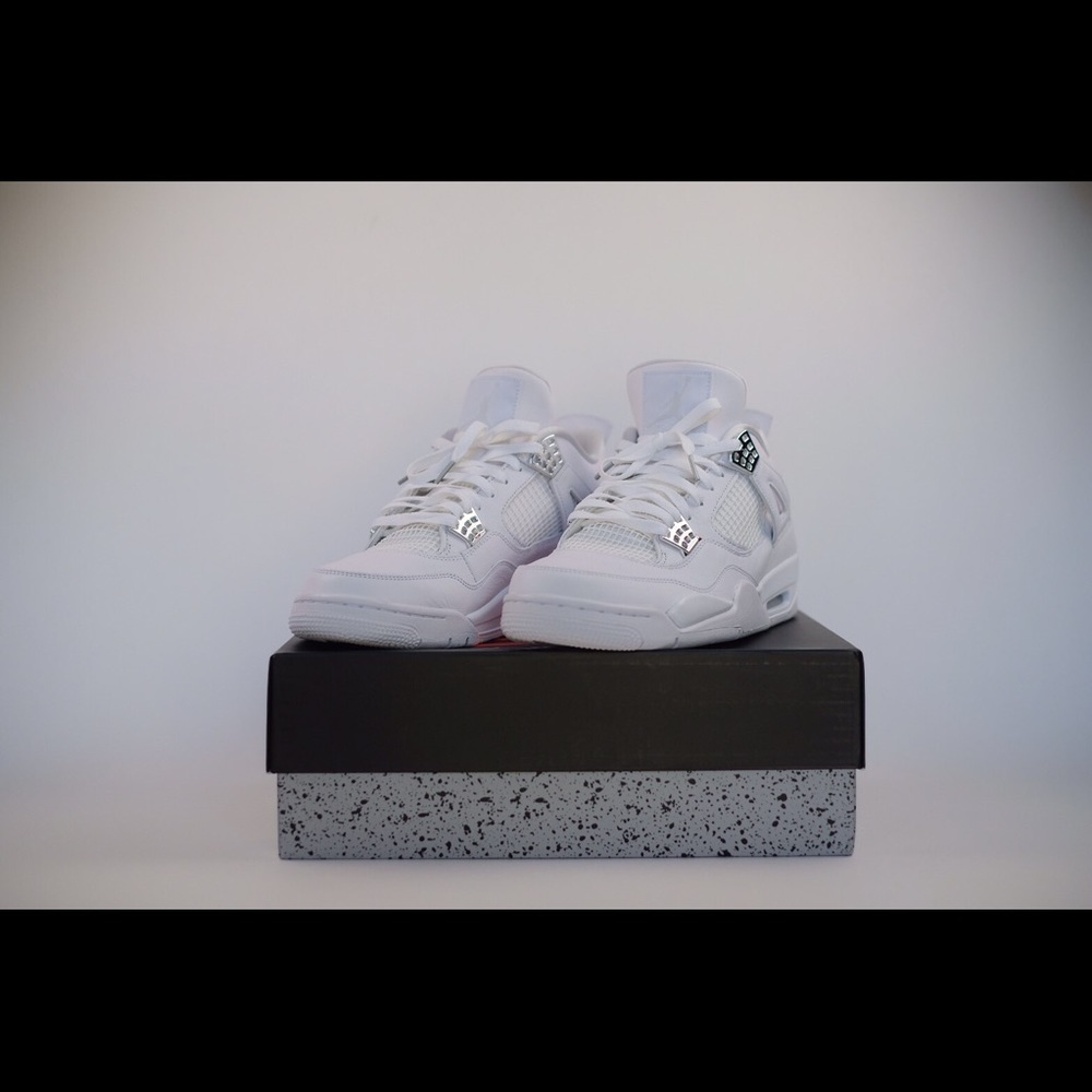 ❌Sold❌ Jordan 4 Pure money